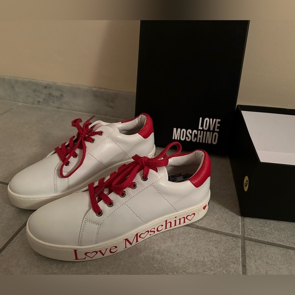 Love Moschino UNISEX sneakers NEW - Picture 1 of 7